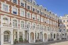 Properties for sale in Emperors Gate - SW7 4JA view1