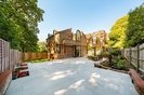 Properties for sale in Firecrest Drive - NW3 7ND view2