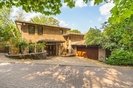 Properties for sale in Highfields Grove - N6 6HN view1