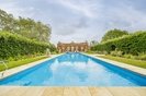 Properties for sale in Kendrick Drive - EN4 0FD view6