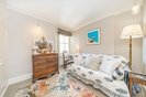 Properties for sale in Queen's Club Gardens - W14 9TW view5