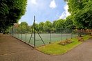 Properties for sale in Queen's Club Gardens - W14 9SJ view6