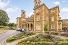 Properties for sale in Royal Drive - N11 3FT view6