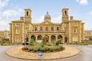 Properties for sale in Royal Drive - N11 3FT view1