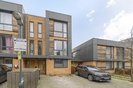 Properties to let in Baltic Avenue - TW8 0LL view1