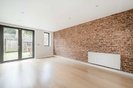 Properties to let in Baltic Avenue - TW8 0LL view2