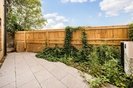 Properties to let in Bryanston Close - UB2 4JR view4
