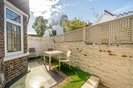 Properties to let in Campden Hill Square - W8 7JR view4