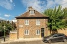 Properties to let in Campden Hill Square - W8 7JR view1