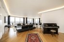 Properties to let in Chelsea Crescent - SW10 0XB view5
