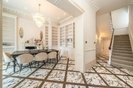 Properties to let in Ennismore Gardens - SW7 1NH view3