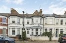 Properties let in Frobisher Road - N8 0QT view1