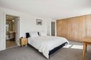 Properties to let in Grafton Square - SW4 0DQ view8