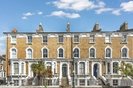 Properties to let in Grafton Square - SW4 0DQ view1