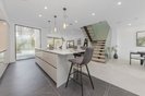 Properties to let in Gulliver Place - N10 3HF view11