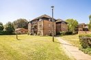 Properties let in Hammond Close - TW12 2DE view7