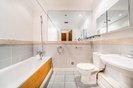 Properties to let in Hendon Lane - N3 3SH view9