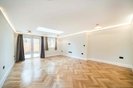 Properties let in Lanark Close - W5 1SN view2