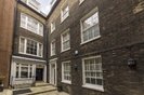 Properties to let in Laurence Pountney Lane - EC4R 0EE view1