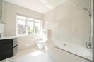 Properties let in Mount Avenue - W5 1PN view9