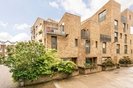 Properties to let in Narrowboat Avenue - TW8 8FD view1