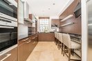 Properties to let in Queen's Gate - SW7 5HE view2