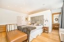 Properties to let in Queen's Gate - SW7 5HE view4
