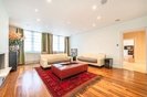 Properties to let in Queen's Gate - SW7 5HE view1