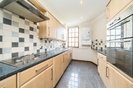 Properties let in Queens Reach - KT8 9DE view3