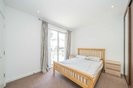 Properties to let in Reynard Way - TW8 9GF view5