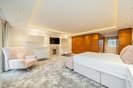 Properties to let in The Bishops Avenue - N2 0AP view5