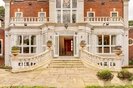 Properties to let in The Bishops Avenue - N2 0AP view14