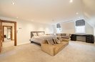 Properties to let in The Bishops Avenue - N2 0AP view6