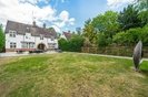 Properties to let in The Bishops Avenue - N2 0AP view7