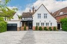 Properties to let in The Bishops Avenue - N2 0AP view1
