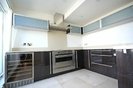 Properties let in Uxbridge Road - W5 2SU view5