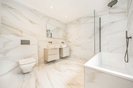 Properties to let in White Orchards - N20 8AQ view19
