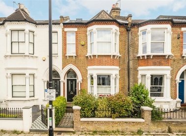Properties for sale in Abbeville Road - SW4 9LU view1