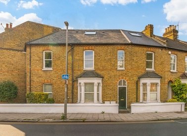 Properties for sale in Aboyne Road - SW17 0AE view1