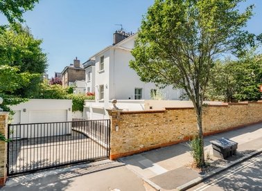 Acacia Road, London, NW8