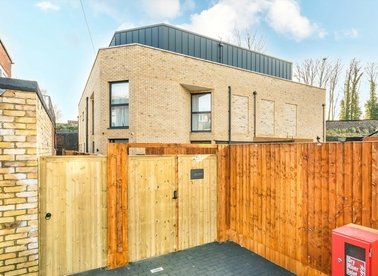 Properties for sale in Acacia Road - SW16 5PP view1