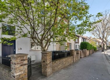 Properties for sale in Acton Lane - W4 5DL view1