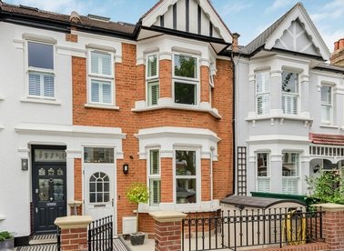 Properties sold in Adelaide Road - W13 9EB view1
