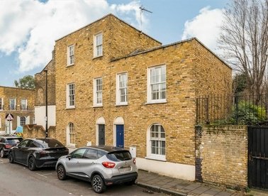 Properties for sale in Adelina Grove - E1 3AD view1