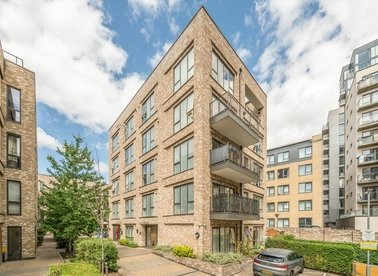 Alameda Place, London, E3