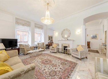 Properties for sale in Albert Hall Mansions - SW7 2AG view1