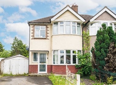 Properties for sale in Alderwick Drive - TW3 1SF view1