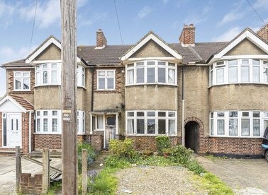 Properties for sale in Alderwick Drive - TW3 1SF view1