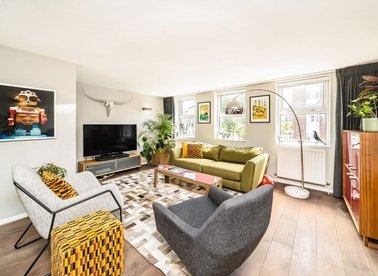 Properties for sale in Alexandra Park Road - N10 2DP view1