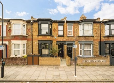 Properties for sale in Alfearn Road - E5 0SE view1